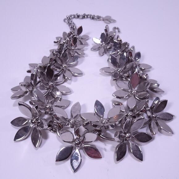 Neiman Marcus Lee Angel Silver Metal Flowers Link Statement Necklace NWT 498 - Picture 5 of 9